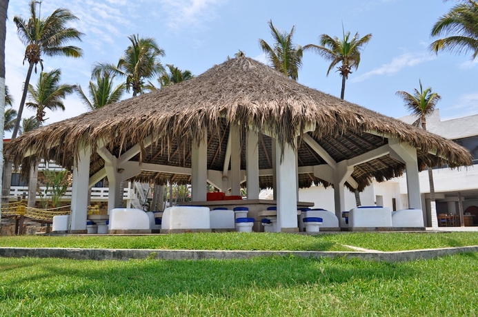 Imagen del bar/restaurante del Hotel Mar Paraiso Queen. Foto 5