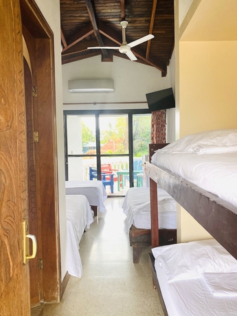 Imagen de la habitación del Hotel Mar Rey. Foto 17