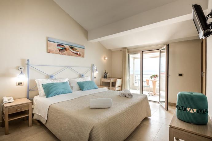 Imagen de la habitación del Hotel Mar and Sol. Foto 14