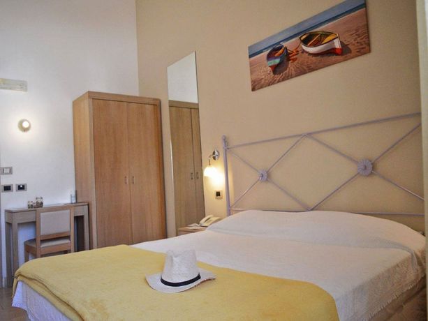 Imagen de la habitación del Hotel Mar and Sol. Foto 17