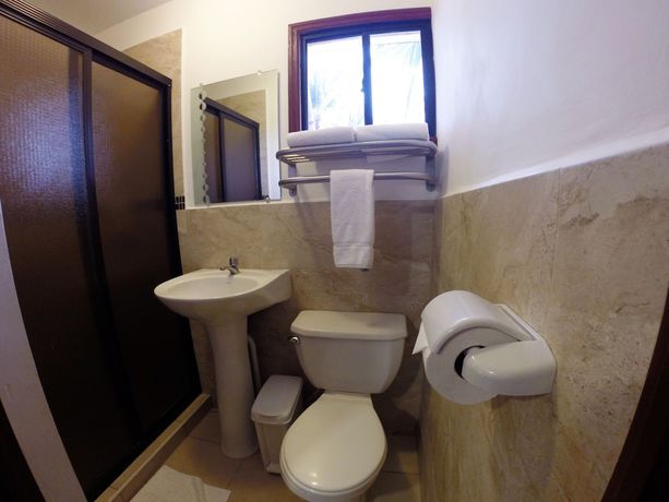 Imagen de la habitación del Hotel Mar and Sol y Restaurante. Foto 6