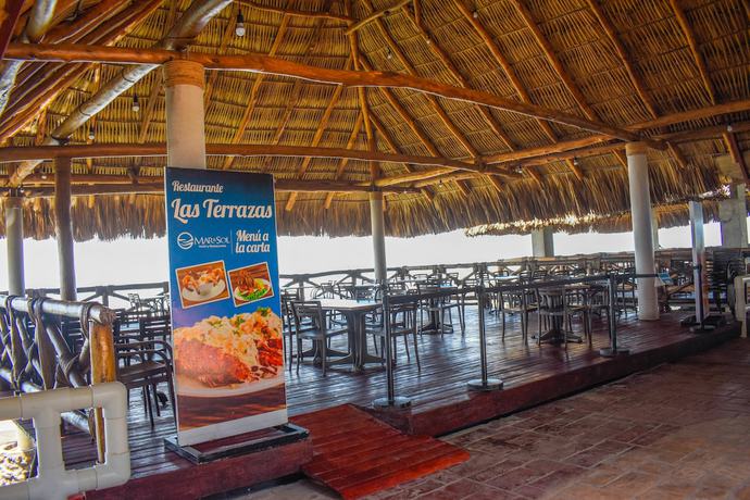 Imagen del bar/restaurante del Hotel Mar and Sol y Restaurante. Foto 2