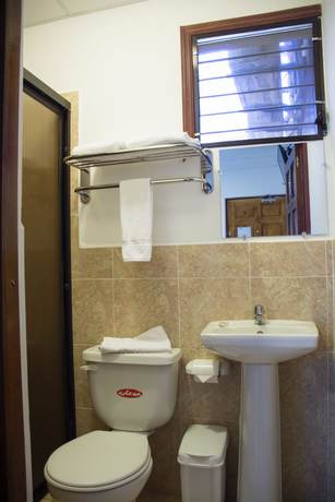 Imagen de la habitación del Hotel Mar and Sol y Restaurante. Foto 15