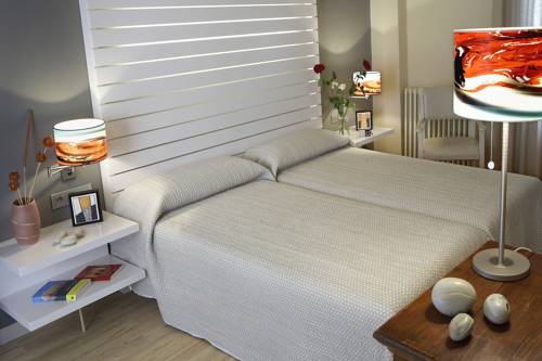 Imagen de la habitación del Hotel Mar de Tasmània. Foto 8