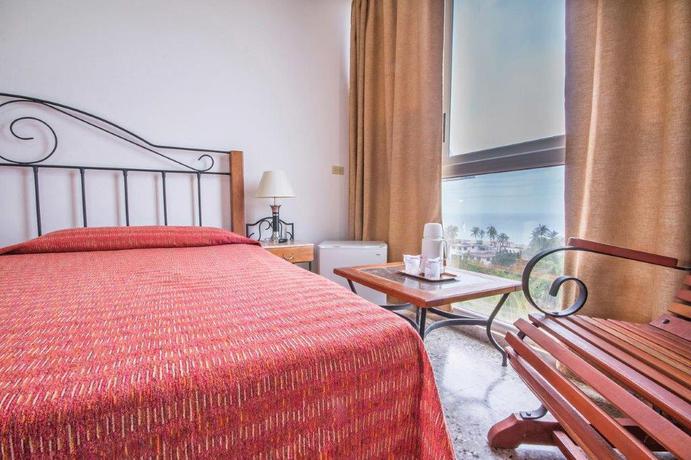 Imagen de la habitación del Hotel MarAzul, La Habana. Foto 4