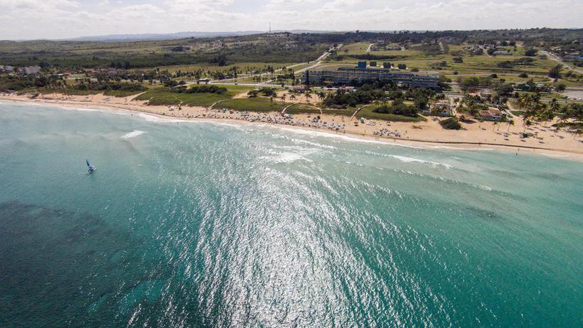 Imagen de los exteriores del Hotel MarAzul, La Habana. Foto 7