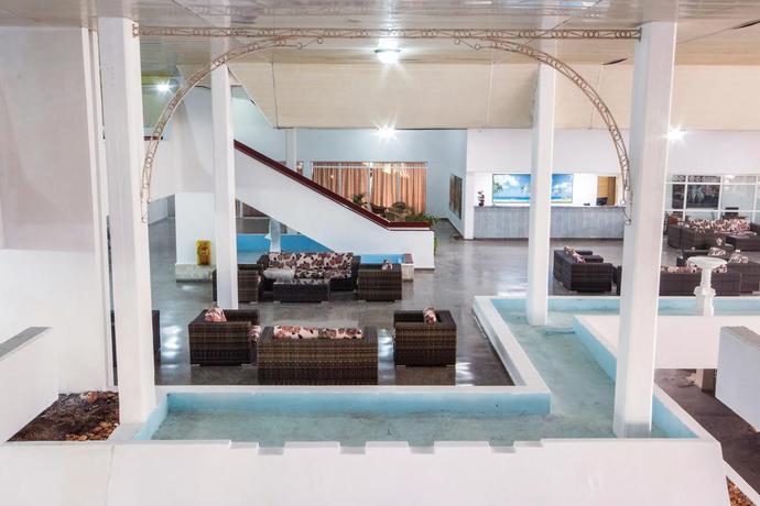 Imagen de los interiores del Hotel MarAzul, La Habana. Foto 10