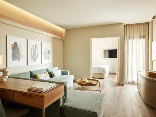 Imagen de la habitación del Hotel MarBella, Mar-Bella Collection, Episkopiana. Foto 14