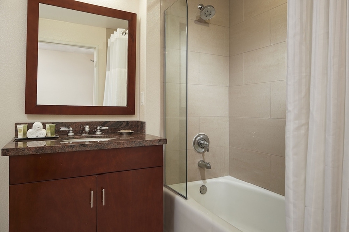 Imagen de la habitación del Hotel MarBrisa Carlsbad Resort. Foto 17