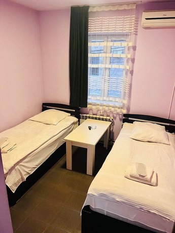 Imagen de la habitación del Hotel MarNar. Foto 8