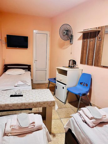 Imagen de la habitación del Hotel MarNar. Foto 14