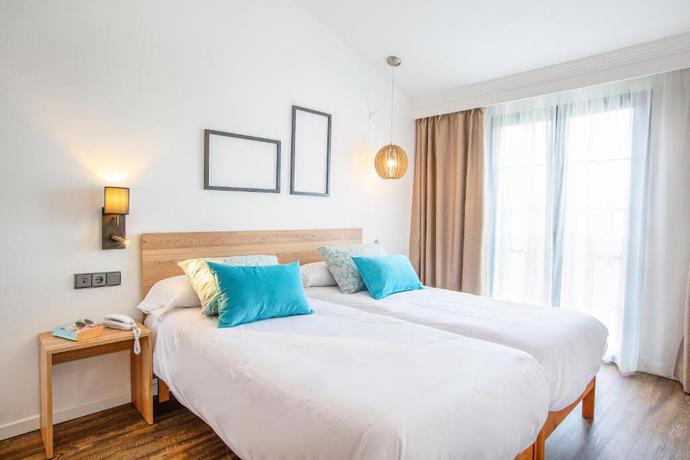 Imagen de la habitación del Hotel MarSenses Paradise Club. Foto 8