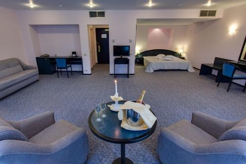 Imagen de la habitación del Hotel Mara, SINAIA. Foto 8