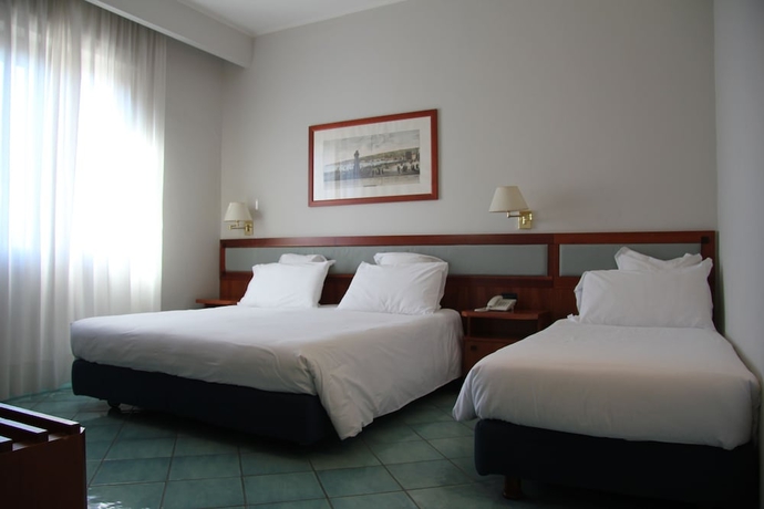 Imagen de la habitación del Hotel Marad. Foto 2