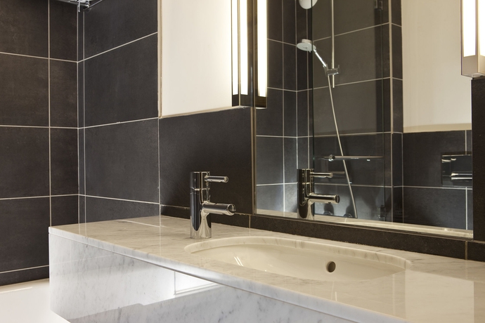 Imagen de la habitación del Hotel Marais Bastille. Foto 8