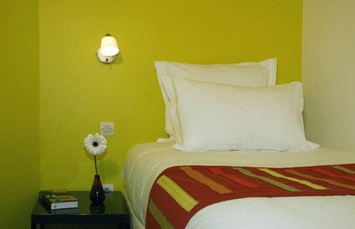 Imagen de la habitación del Hotel Marais de Launay. Foto 17