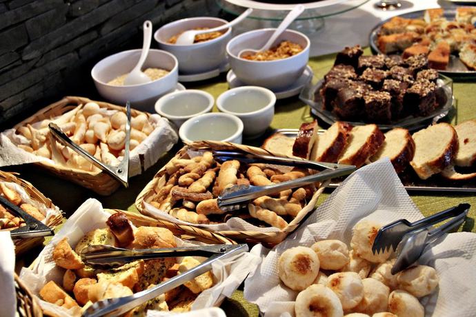 Imagen del bar/restaurante del Hotel Marambaia. Foto 4