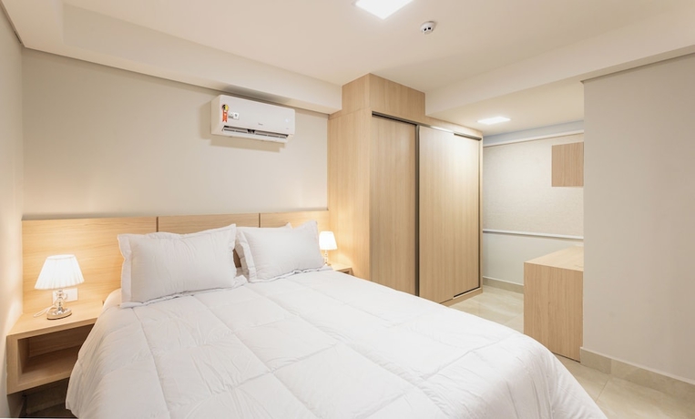 Imagen de la habitación del Hotel Maranatha Su&iacute;tes. Foto 2