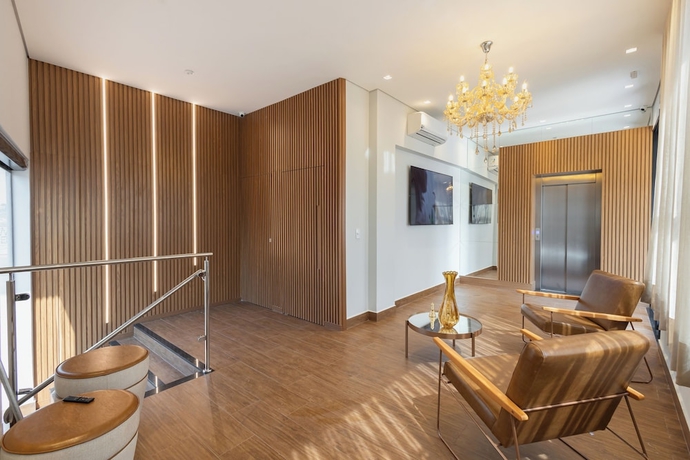 Imagen de los interiores del Hotel Maranatha Su&iacute;tes. Foto 14