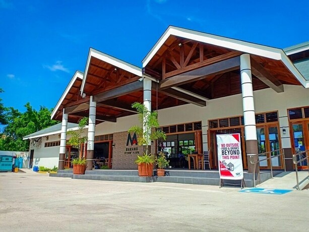 Imagen general del Hotel Marand Beach Resort. Foto 6