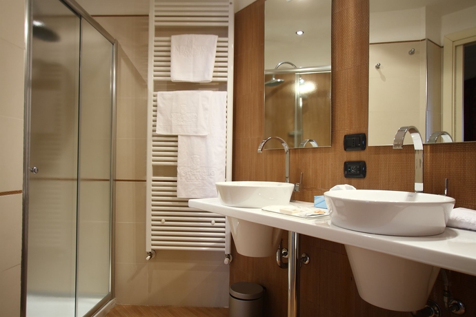 Imagen de la habitación del Hotel Maranello Palace. Foto 9