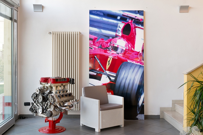 Imagen de los interiores del Hotel Maranello Village. Foto 12