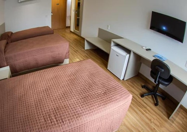 Imagen de la habitación del Hotel Marante Executive. Foto 15