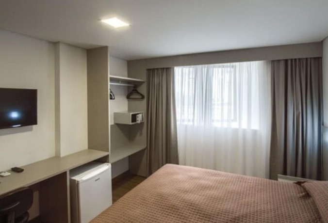 Imagen de la habitación del Hotel Marante Executive. Foto 21