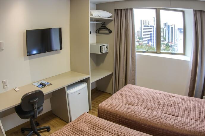 Imagen de la habitación del Hotel Marante Executive. Foto 23