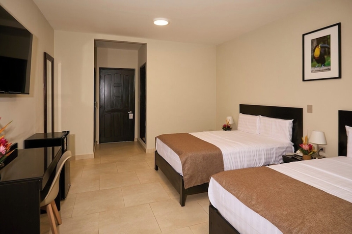Imagen de la habitación del Hotel Mara&ntilde;&oacute;n. Foto 5
