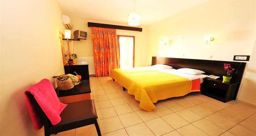 Imagen de los interiores del Hotel Maranton Beach. Foto 14