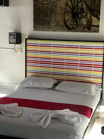 Imagen de la habitación del Hotel Marat suite. Foto 9