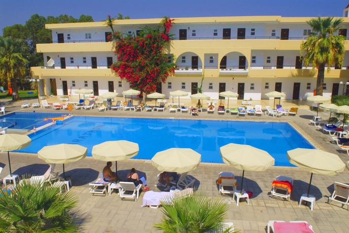 Imagen de la piscina del Hotel Marathon, Rodas. Foto 11