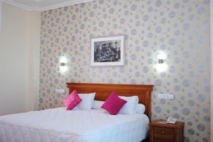 Imagen de la habitación del Hotel Maraval. Foto 15