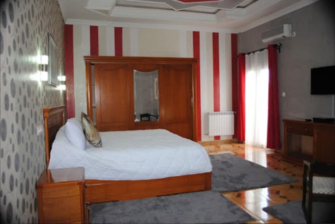 Imagen de la habitación del Hotel Maraval. Foto 18
