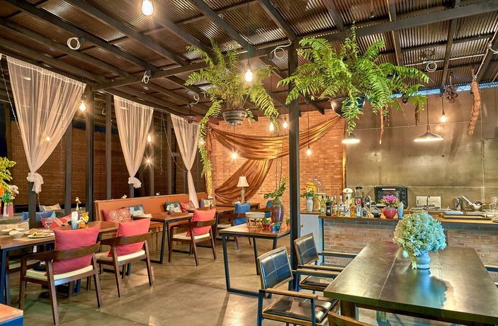 Imagen del bar/restaurante del Hotel Maraya and Resort. Foto 4