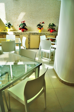 Imagen del bar/restaurante del Hotel Marazul Boutique. Foto 3