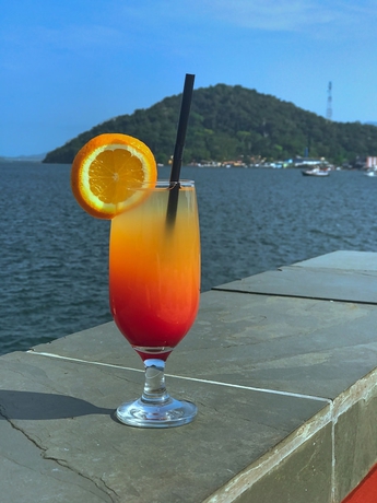 Imagen de la piscina del Hotel Marazul, Canan&eacute;ia. Foto 19