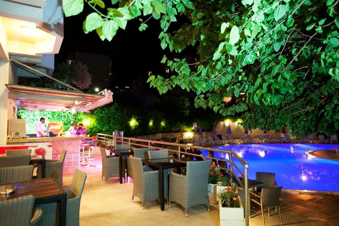 Imagen del bar/restaurante del Hotel Marbel By Palm Wings. Foto 3