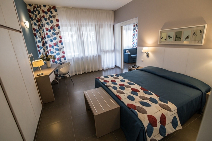 Imagen de la habitación del Hotel Marbela Apartments and Suites. Foto 7