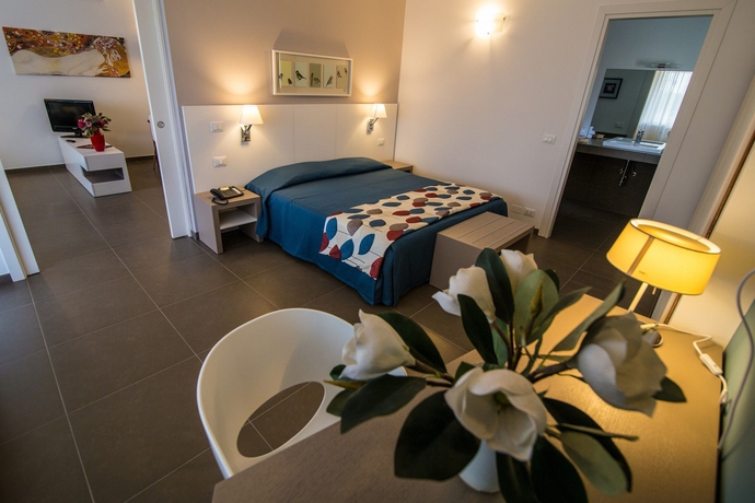 Imagen de la habitación del Hotel Marbela Apartments and Suites. Foto 15