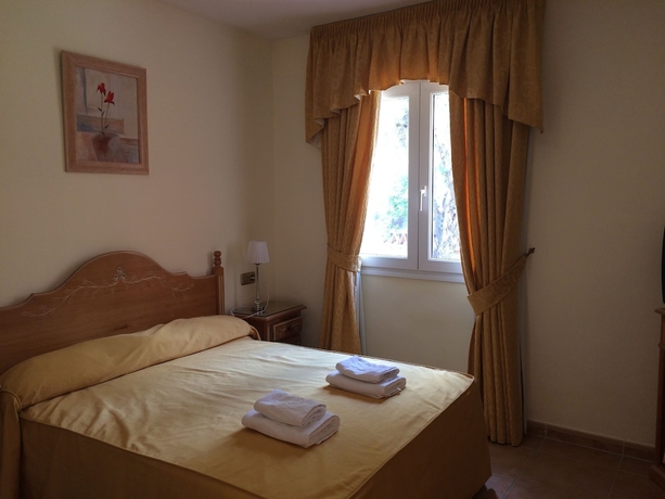 Imagen de la habitación del Hotel Marbella Beach Resort At Club Playa Real. Foto 6