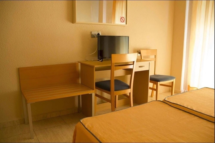 Imagen de la habitación del Hotel Marbella, Benidorm - Playa Poniente. Foto 7