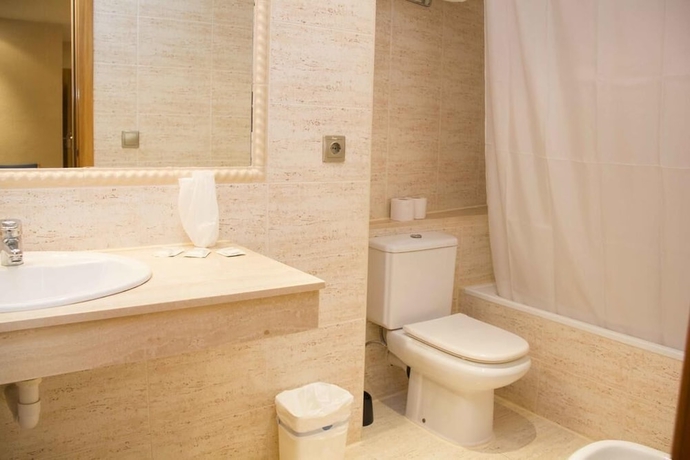 Imagen de la habitación del Hotel Marbella, Benidorm - Playa Poniente. Foto 12