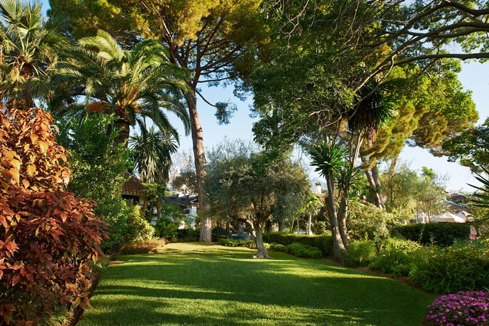 Imagen de los exteriores del Hotel Marbella Club Golf Resort and Spa. Foto 13