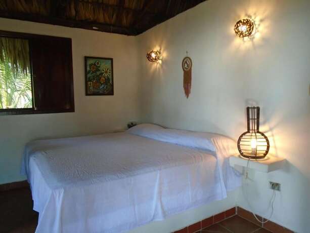 Imagen de la habitación del Hotel Marbella Eco Lodge. Foto 18