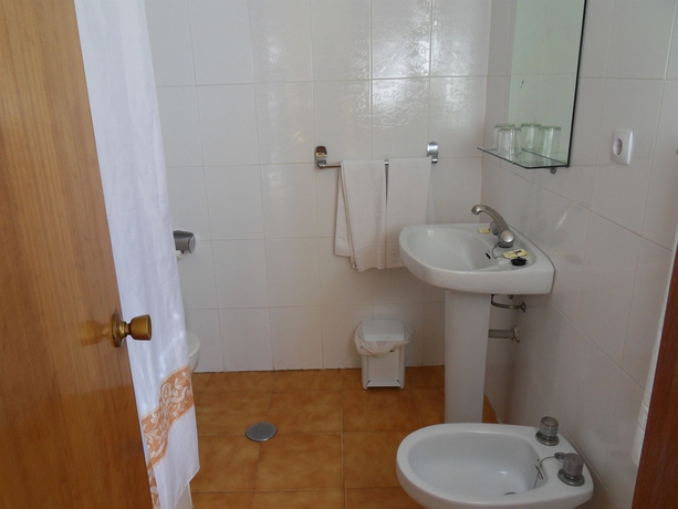 Imagen de la habitación del Hotel Marbella, Fuengirola. Foto 5