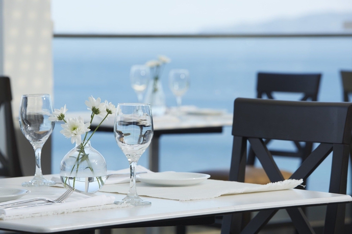 Imagen del bar/restaurante del Hotel Marbella, Mar-bella Collection. Foto 2