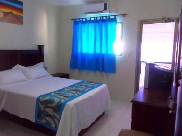 Imagen de la habitación del Hotel Marbella Montecristi. Foto 6