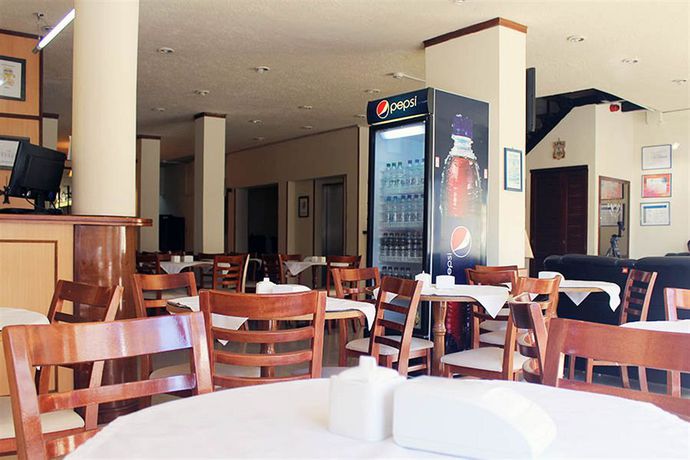 Imagen del bar/restaurante del Hotel Marbella, PUNTA DEL ESTE. Foto 2